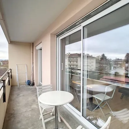 Bel Appartement Avec Grand Balcon Et Parking Prive Pau Exterior foto