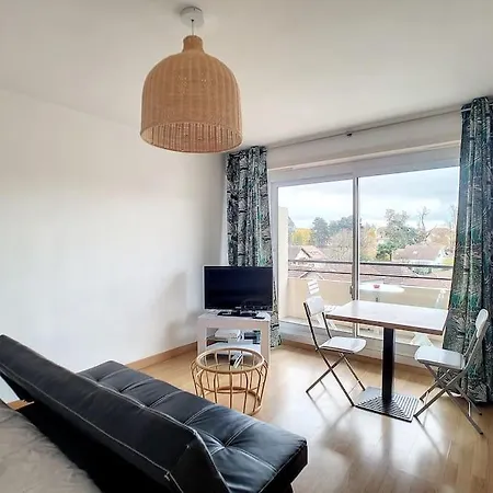 Bel Appartement Avec Grand Balcon Et Parking Prive Pau Exterior foto