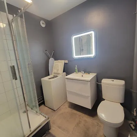 Bel Appartement Avec Grand Balcon Et Parking Prive Pau Exterior foto