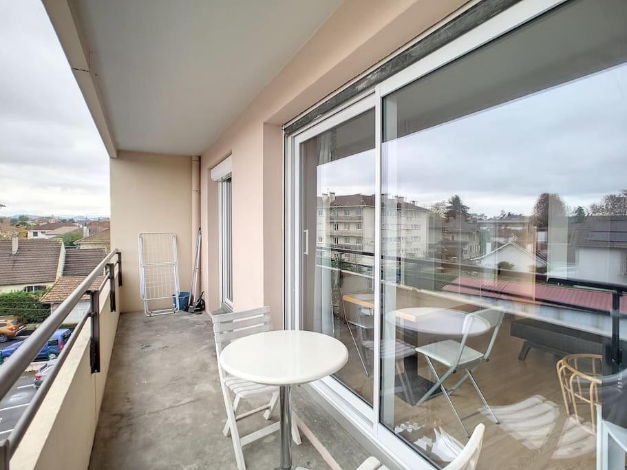 Bel Avec Grand Balcon Et Parking Prive Appartement